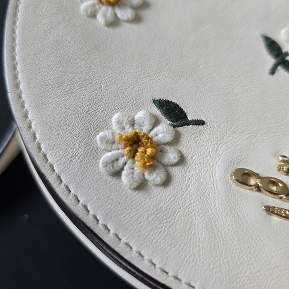 Coach Ellen Crossbody With Daisy Embroidery purse - Picture 10 of 16
